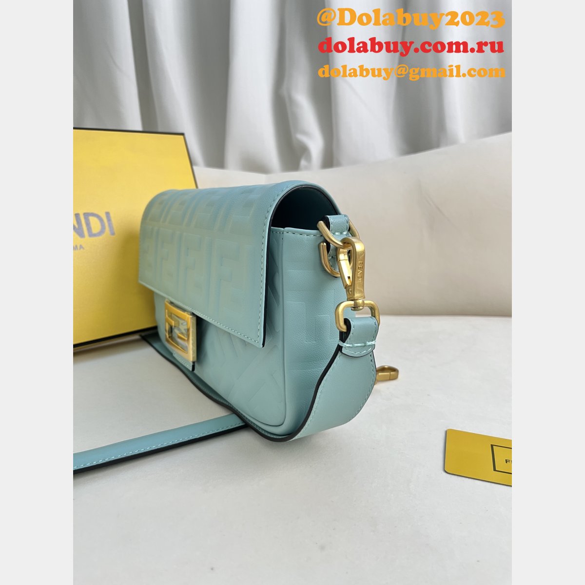 7 star F**di iconic baguette medium bag 211
