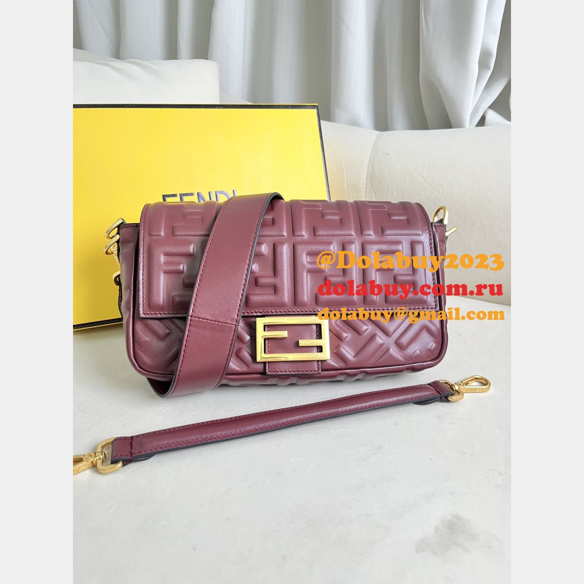 7 star F**di iconic baguette medium bag 211