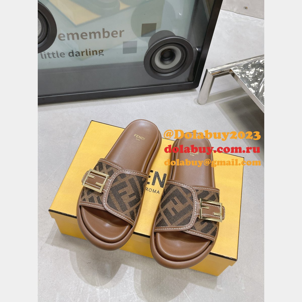 cheap F**di reflections knockoff sandals shoes on sale
