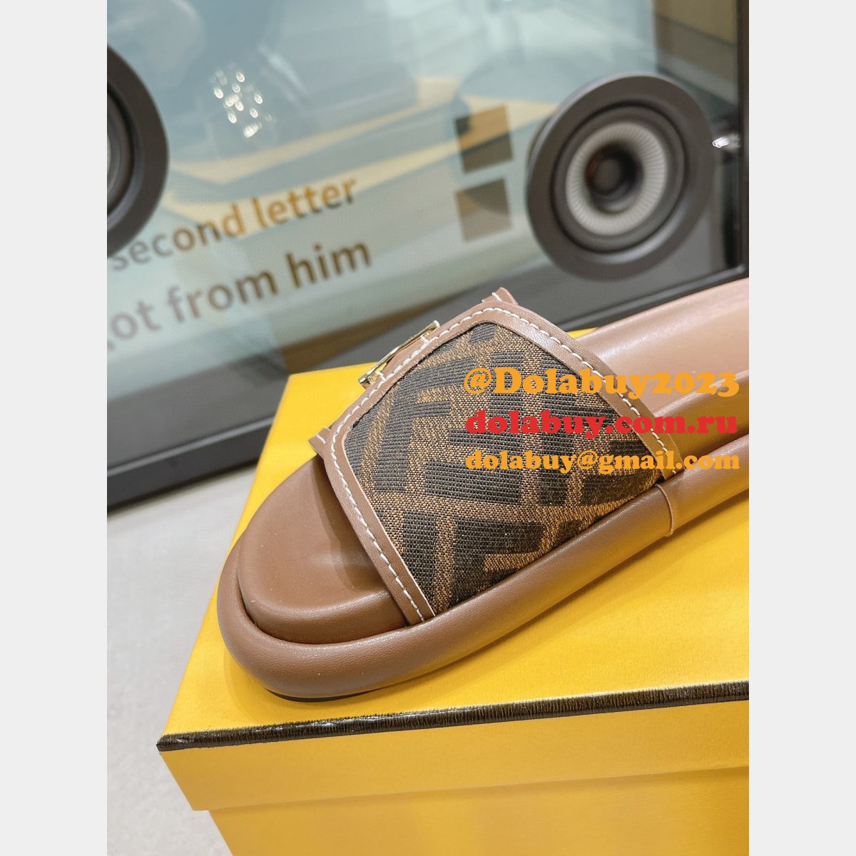 cheap F**di reflections knockoff sandals shoes on sale